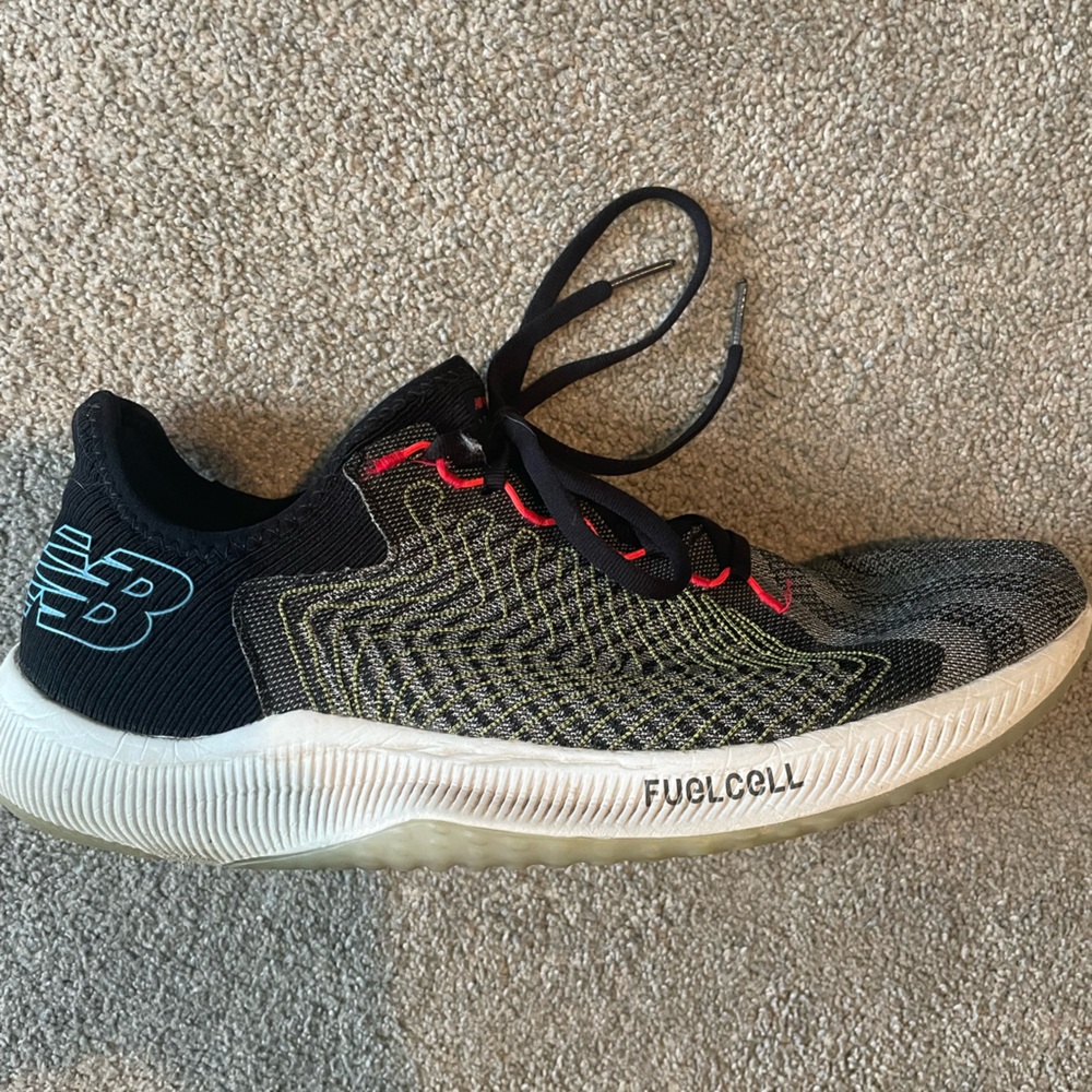 New Balance FuelCell Rebel